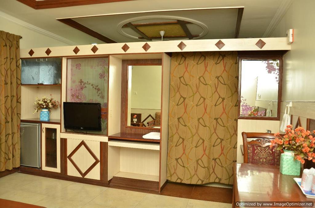 Hotel Aryaas Palayankottai Ngoại thất bức ảnh