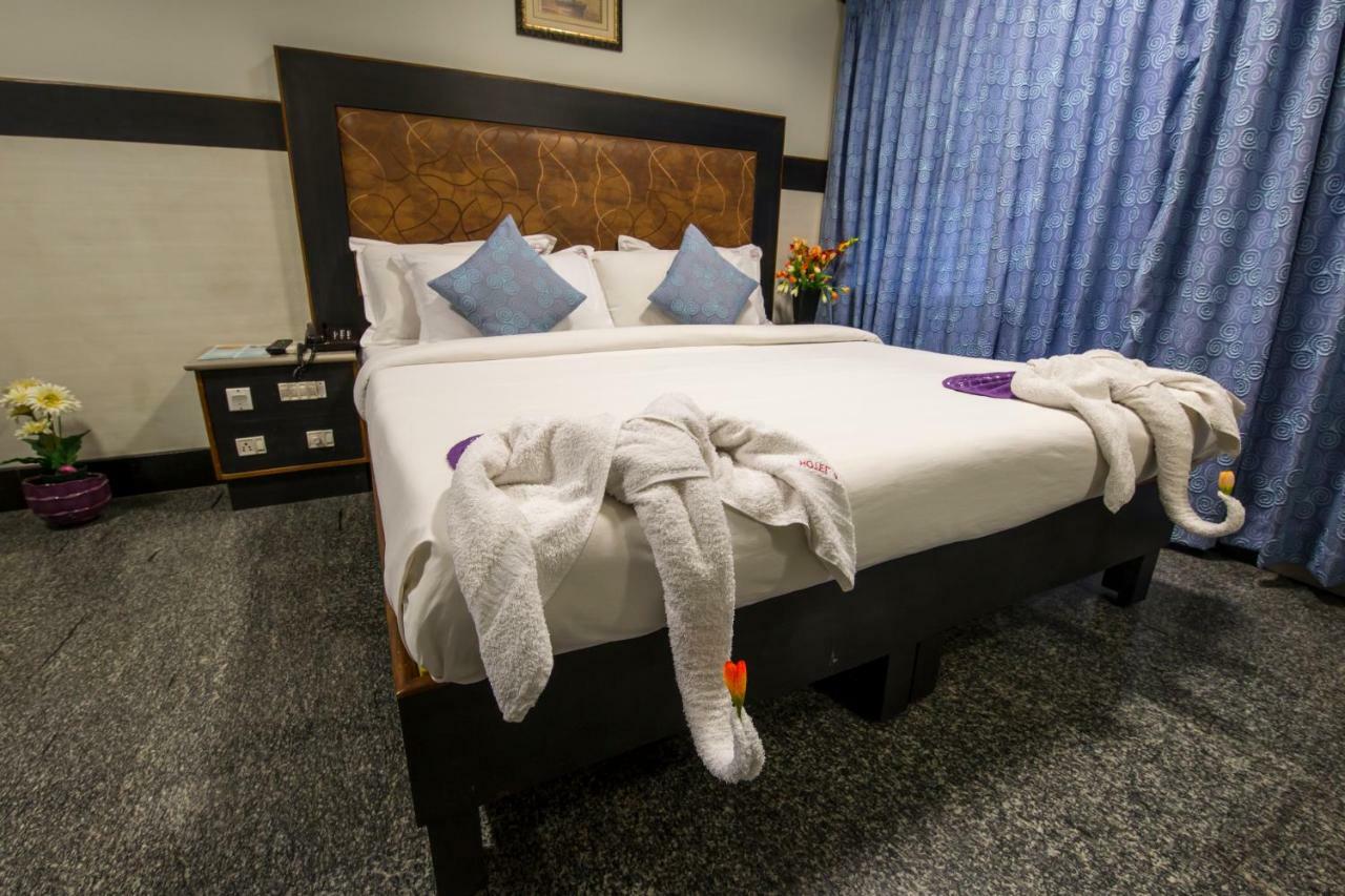 Hotel Aryaas Palayankottai Ngoại thất bức ảnh