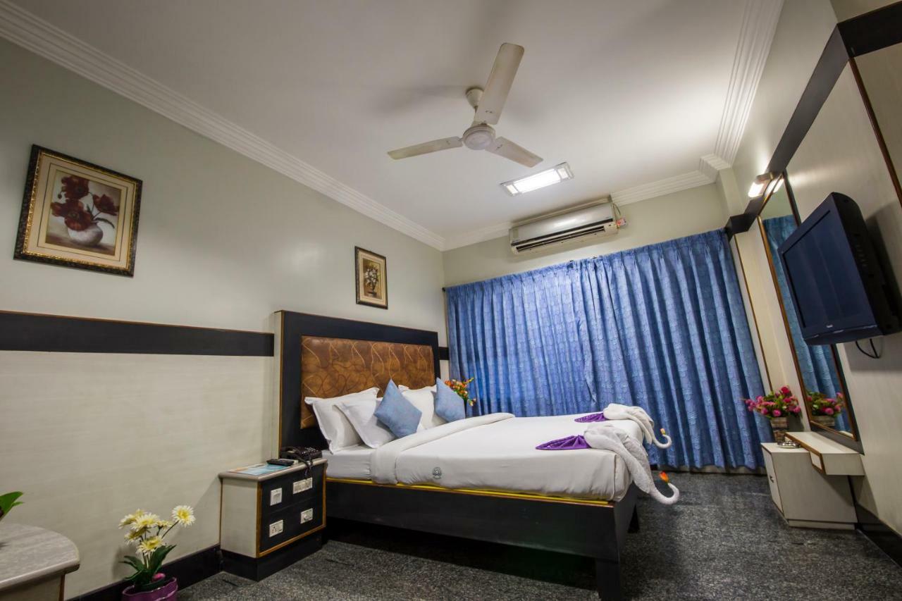 Hotel Aryaas Palayankottai Ngoại thất bức ảnh