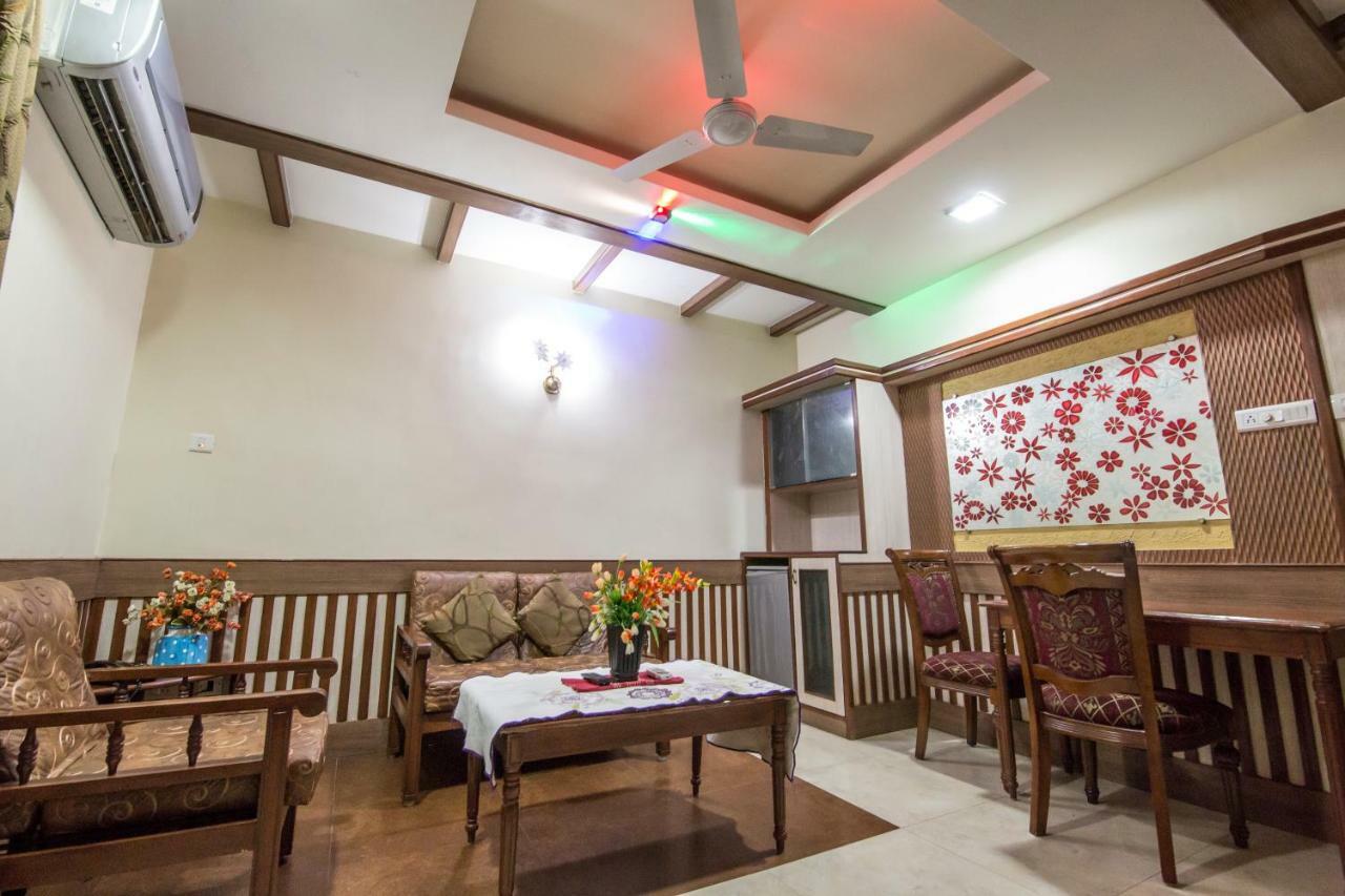 Hotel Aryaas Palayankottai Ngoại thất bức ảnh