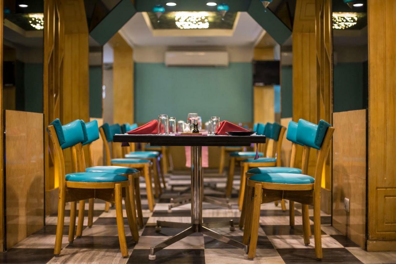 Hotel Aryaas Palayankottai Ngoại thất bức ảnh