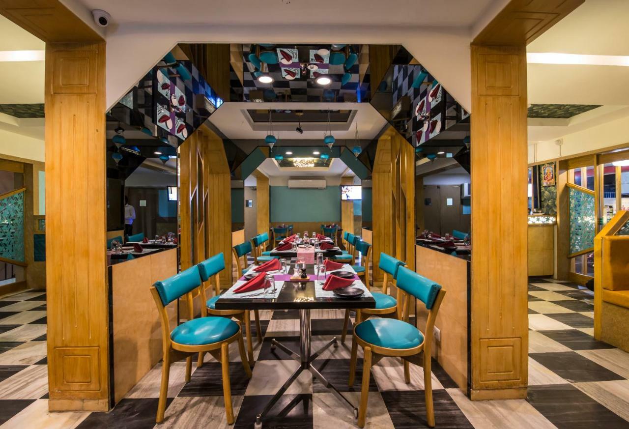 Hotel Aryaas Palayankottai Ngoại thất bức ảnh
