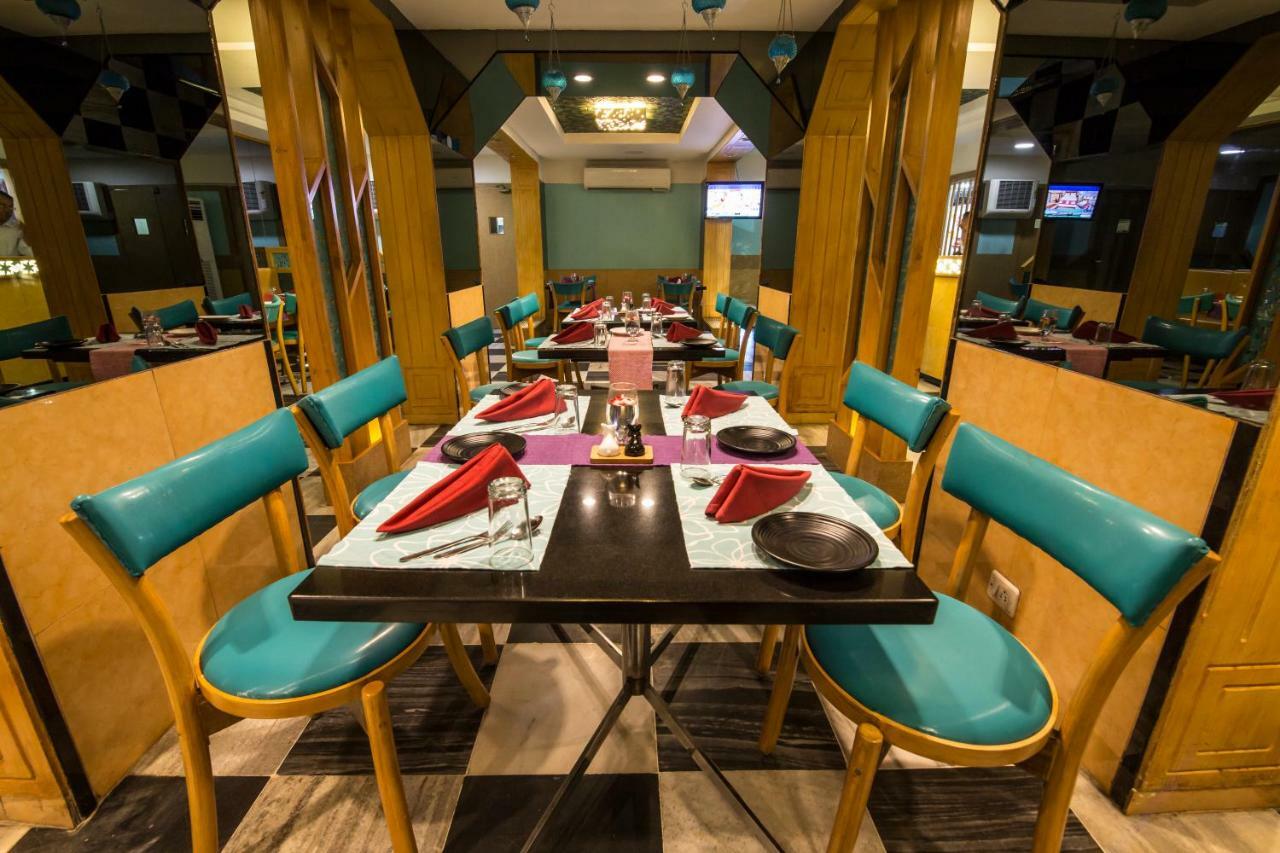 Hotel Aryaas Palayankottai Ngoại thất bức ảnh