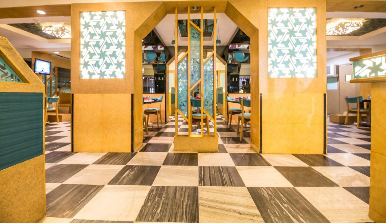 Hotel Aryaas Palayankottai Ngoại thất bức ảnh
